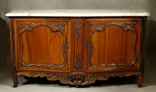 French Buffet de chasse, curved all sides - Aix-en-Provence 18th century - French Regence