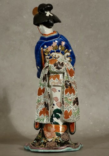 Samouraï ou Onna-Bugeisha en porcelaine japonaise d'époque Meiji - Antiquités Philippe Glédel