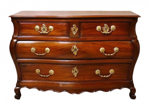 Bordeaux mahogany chest of drawers