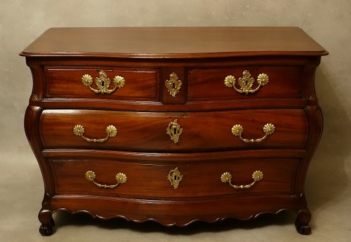 Bordeaux mahogany chest of drawers - Furniture Style Louis XV