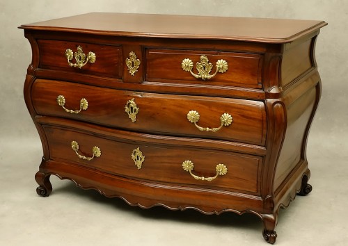 Bordeaux mahogany chest of drawers - 