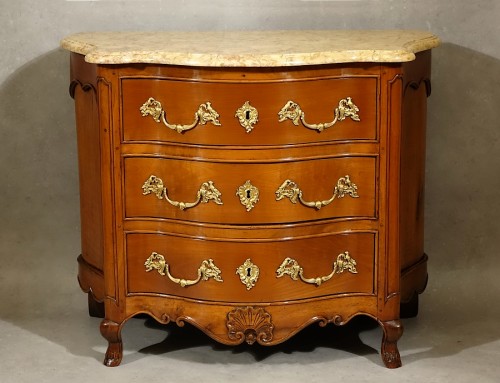 Petite commode d'entre-deux d'époque Louis XV - Mobilier Style Louis XV