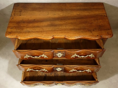 XVIIIe siècle - Commode du Dauphiné d'époque Louis XIV aux armoiries des Habsbourg