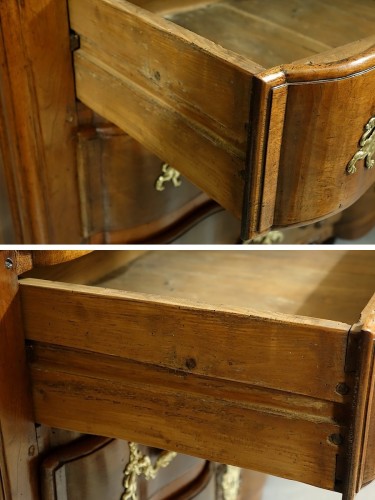 Antiquités - Commode du Dauphiné d'époque Louis XIV aux armoiries des Habsbourg