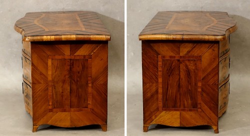 Antiquités - Commode de maîtrise XVIIIe en Coromandel