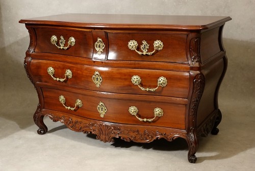 Commode en acajou massif, Bordeaux XVIIIe - Louis XV