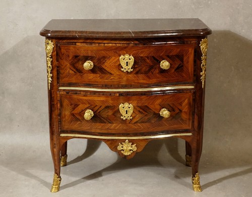 Commode Régence aux amérindiens et aux chimères par Doirat - Mobilier Style Régence