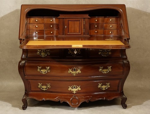 Scriban en acajou massif - Bordeaux XVIIIe siècle - Mobilier Style Louis XV