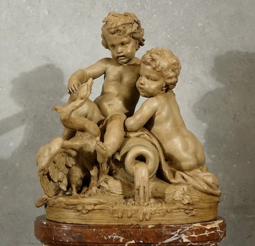 Antiquités - Putti au cygne - Sculpture en terre cuite sur socle en marbre - XIXe