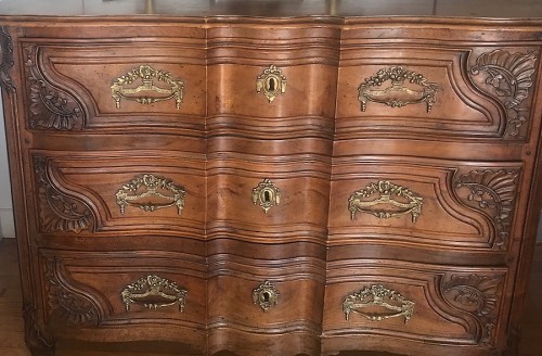 Commode arbalète en noyer - Lyon XVIIIe - Antiquités Philippe Glédel