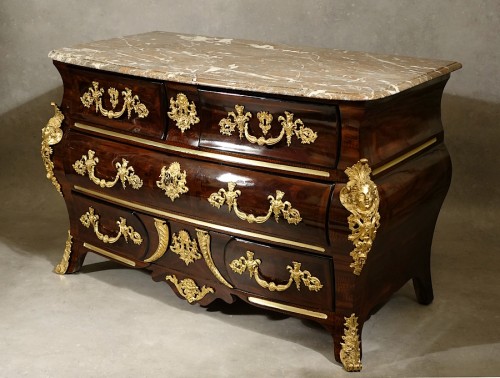 French Regence commode &quot;à pont&quot; in amourette wood stamped ID for Jacques Denizot - Furniture Style French Regence