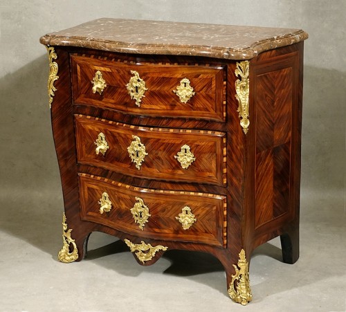 Mobilier Commode - Commode d'entre-deux en bois de violette - Travail parisien d'époque Louis XV