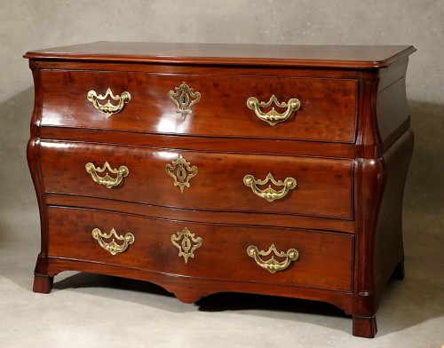 Furniture  - Cuban mahogany chest of drawers - Saint-Malo 18th century