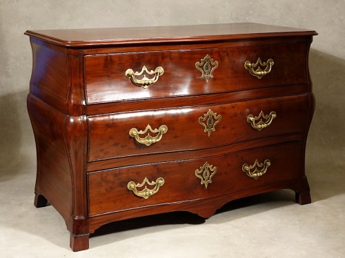 18th century - Cuban mahogany chest of drawers - Saint-Malo 18th century