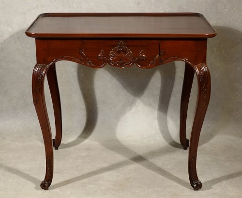 Table cabaret en acajou massif sculpté - Bordeaux XVIIIe - Mobilier Style Louis XV