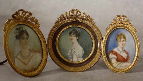 Ensemble de 3 miniatures sur ivoire dont 2 signées - Epoque Empire et Restauration - Objets de Vitrine Style Restauration - Charles X