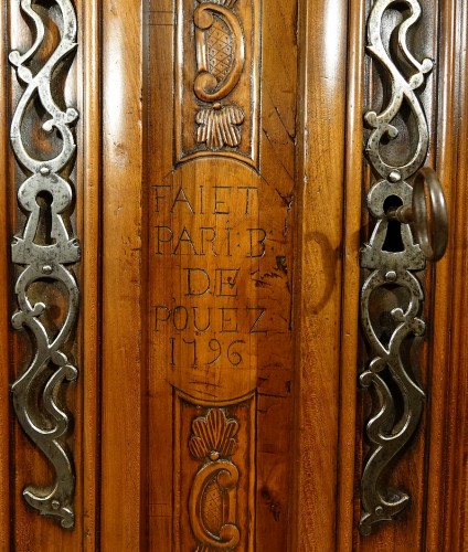 Armoire de mariage rennaise signée et datée 1796 - Mobilier Style 