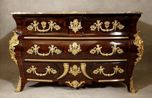 French Regence chest of drawers with bridge stamped I.D. - Paris 18th century - Furniture Style French Regence