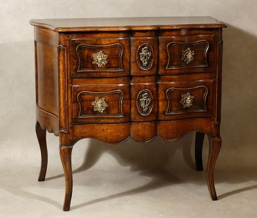 Petite commode d'entre-deux en noyer - Provence XVIIIe - Antiquités Philippe Glédel