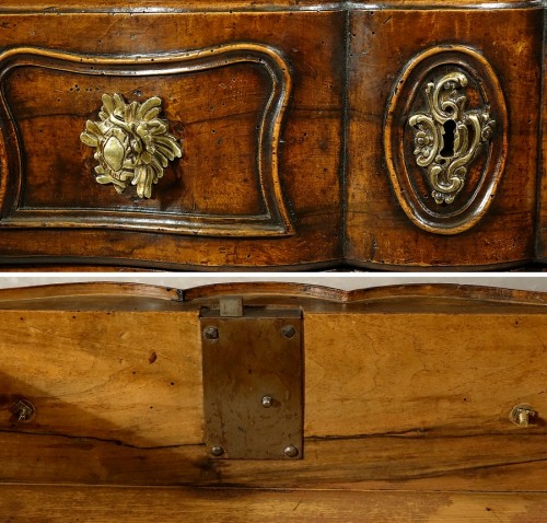 Small walnut chest of drawers &quot;d&#039;entre-deux&quot; - Provence 18th century - Louis XV