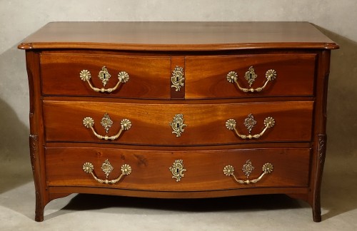 Mobilier Commode - Commode Mazarine en bois de Saint-Martin - Landerneau XVIIIe