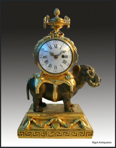 Pendule à l'éléphant d'époque Louis XVI - Horlogerie Style Louis XVI