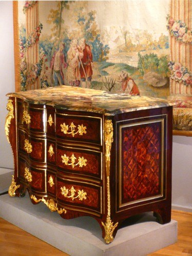 Furniture  - Commode &quot;à la Régence&quot; attributed to Pierre DANEAU - Second quarter of the 18th century