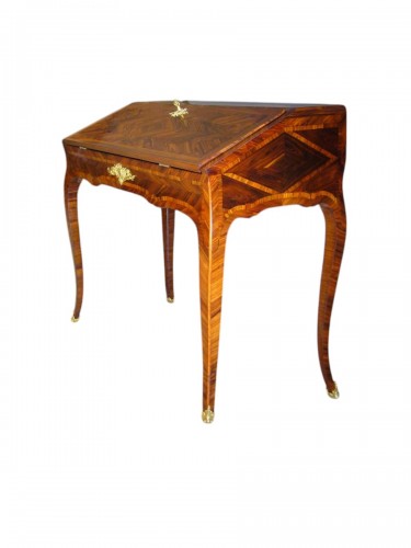 Bureau de pente d'époque Louis XV estampillé François GARNIER