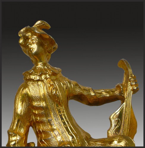 Louis XV - Paire de chenets en bronze doré d'époque Louis XV