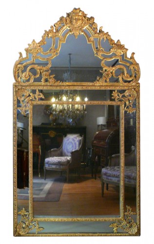 Carved and gilded wood mirror from the late Louis XIV - early Regence period