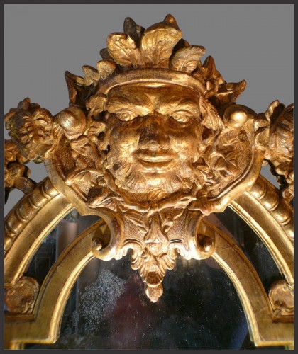 Miroirs, Trumeaux  - Miroir en bois sculpté et doré d'époque fin Louis XIV - début Régence