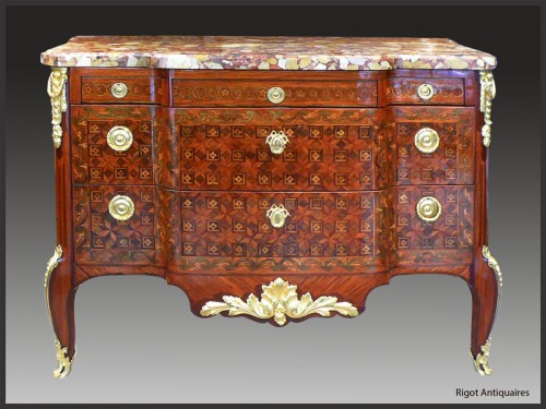 Commode stamped Pierre DENIZOT, Transition Louis XV – Louis XVI period - Furniture Style Transition