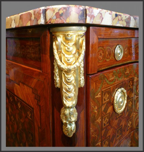 Commode stamped Pierre DENIZOT, Transition Louis XV – Louis XVI period - Transition