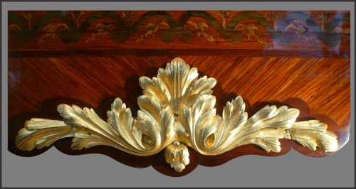 Transition - Commode stamped Pierre DENIZOT, Transition Louis XV – Louis XVI period