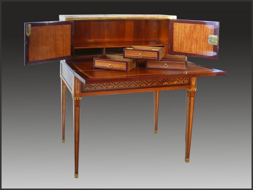 Mobilier Bureau et Secrétaire - Bonheur du jour estampillé L. BOUDIN d'époque Louis XVI