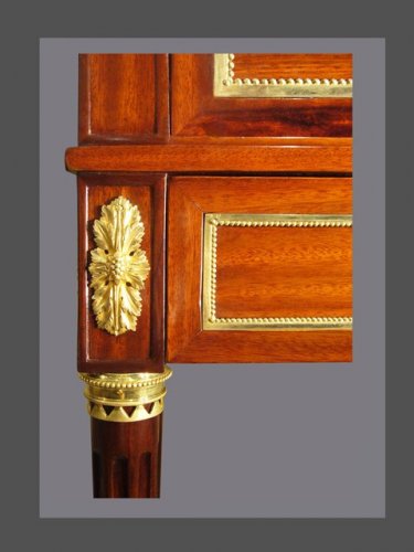 A Louis XVI Cabinet secretary - 