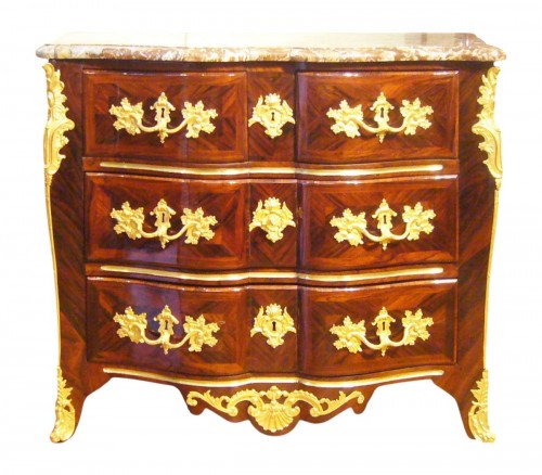 Commode arbalète à la Régence d'époque XVIIIe siècle