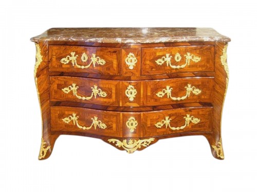 Commode galbée d'époque XVIIIe siècle, estampillée M. CRIAERD