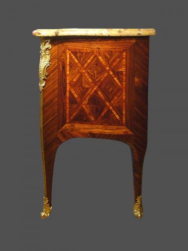 Commode marquetée d'époque XVIIIe siècle estampillée J.F. Leleu - Mobilier Style Louis XV