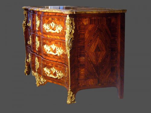 Commode estampillée F.G d'époque XVIIIe siècle, bronzes au "C" couronné - Mobilier Style Louis XV