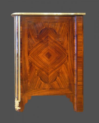 Mobilier Commode - Commode marquetée d'époque premier tiers du XVIIIe siècle