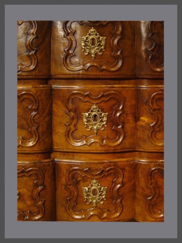 18th century chest of drawers - Furniture Style Louis XV