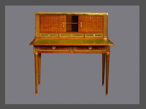 Bureau à gradin d'époque Louis XVI estampillé Kintz - Mobilier Style Louis XVI