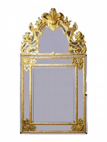 Miroir en bois doré et sculpté d'époque de la Régence