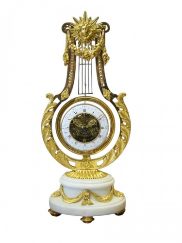 Pendule lyre d'époque Louis XVI signée PIOLAINE à Paris