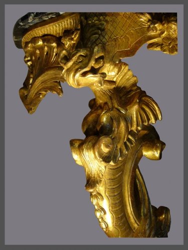 XVIIIe siècle - Console en bois doré d'époque Louis XV