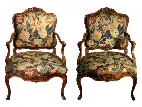 Paire de fauteuils à la Reine d'époque XVIIIe siècle