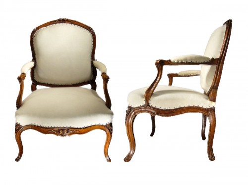 A pair of Louis XV violin-shaped Armchairs