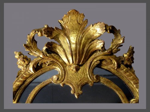 A Louis XIV carved pierced and giltwood Mirror - Louis XIV