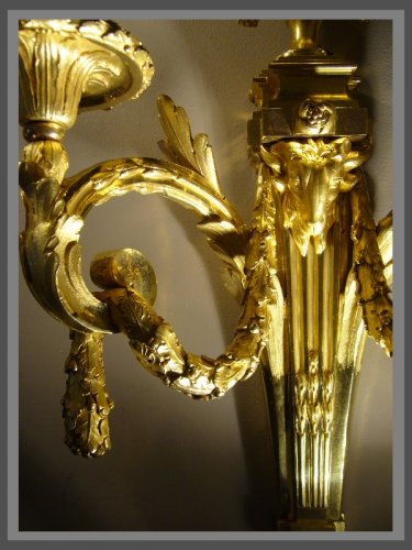 Lighting  - Paire of Louis XVI Period Sconces